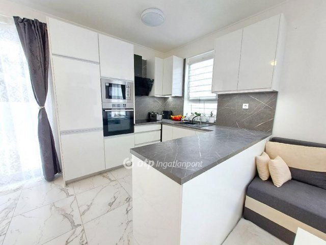 Eladó családi ház, Kecskeméten 94.99 M Ft, 5 szobás