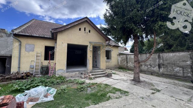 Eladó családi ház, Kecskeméten 119.9 M Ft, 3 szobás