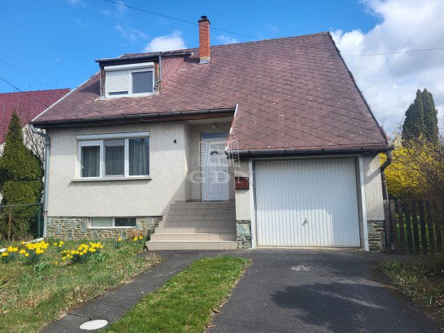 Eladó családi ház, Gencsapátiban 79.9 M Ft, 5 szobás