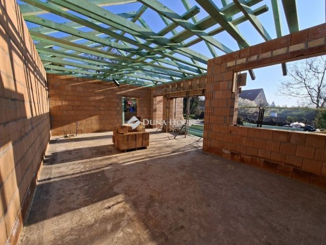 Eladó ikerház, Sülysápon 94 M Ft, 4 szobás