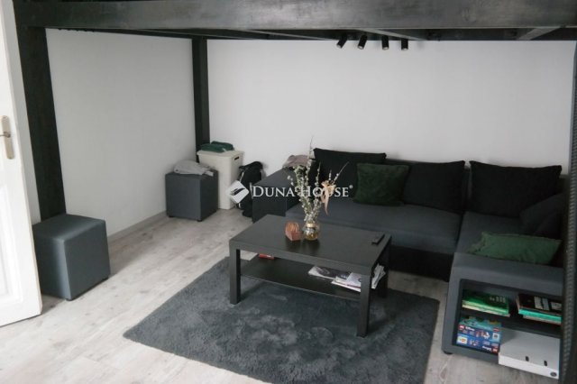 Eladó téglalakás, Budapesten, VII. kerületben 66.9 M Ft