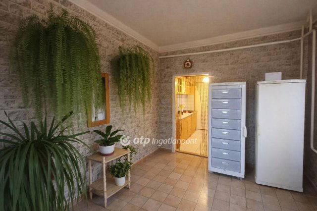 Eladó családi ház, Pusztaszabolcson 74.9 M Ft, 4+1 szobás