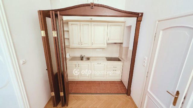 Kiadó téglalakás, albérlet, Budapesten, I. kerületben