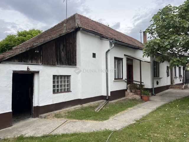 Eladó családi ház, Ceglédbercelen 55.9 M Ft, 3 szobás