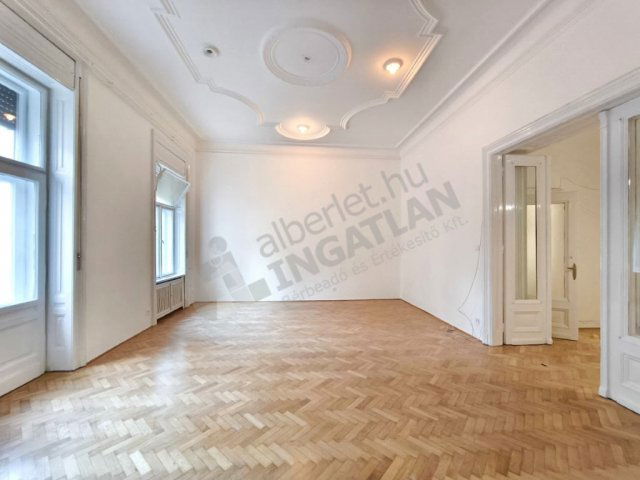 Kiadó téglalakás, albérlet, VIII. kerületben, Lőrinc pap téren
