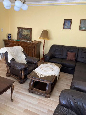 Eladó családi ház, Kerecsenden 49.9 M Ft, 4+1 szobás