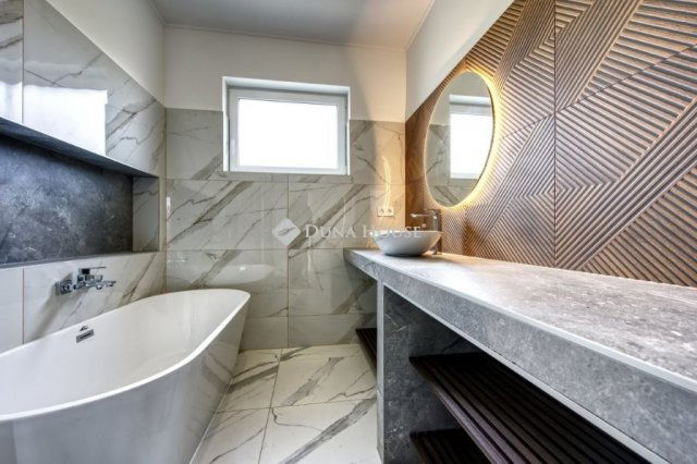 Eladó ikerház, Herceghalomon 199 M Ft, 5 szobás