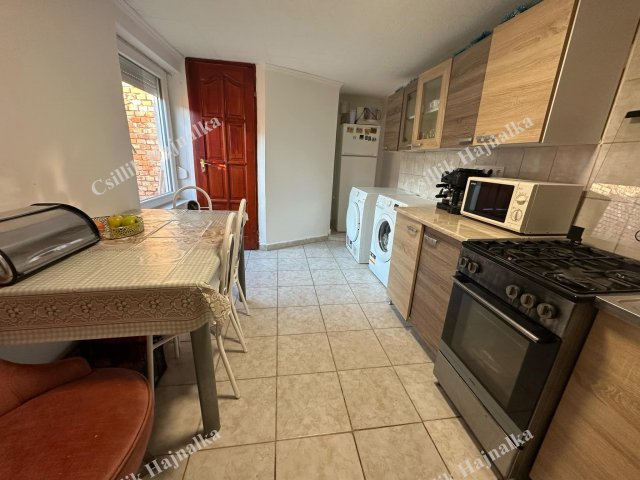 Eladó családi ház, Szolnokon 38.9 M Ft, 3+1 szobás