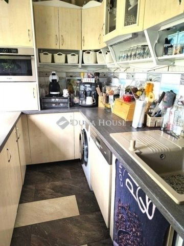 Eladó panellakás, Szegeden 69 M Ft, 2+1 szobás