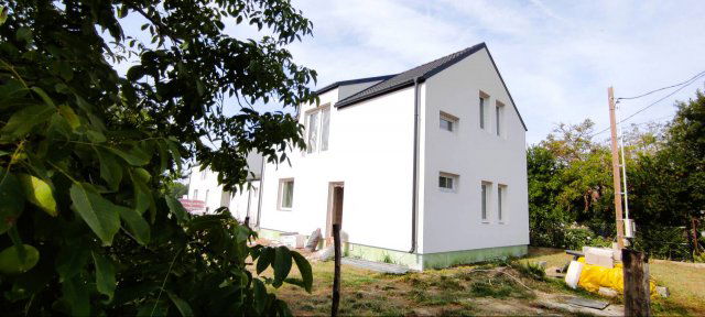 Eladó ikerház, Szigetszentmártonban 75.9 M Ft, 5+1 szobás