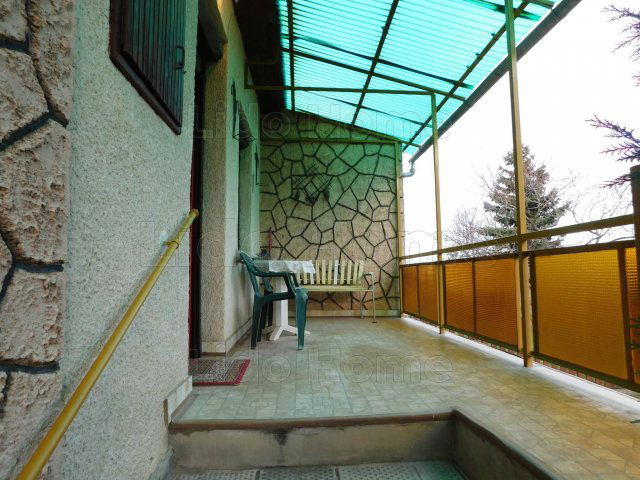 Eladó családi ház, Győrújbaráton 49.9 M Ft, 10 szobás
