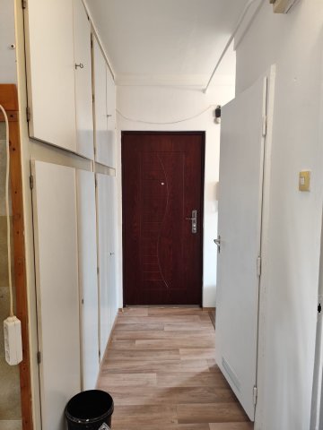 Eladó panellakás, Szegeden 54.8 M Ft, 1+2 szobás