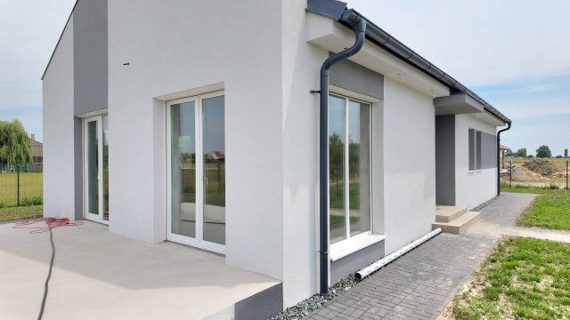 Eladó családi ház, Veszkényen 88 M Ft, 4 szobás