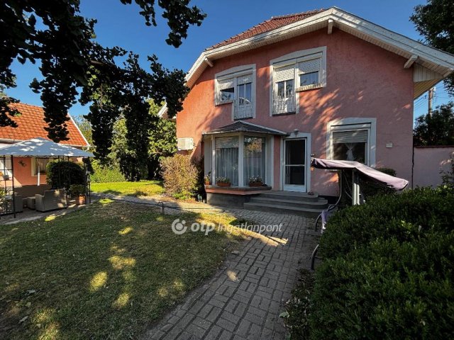 Eladó családi ház, Békéscsabán 89.9 M Ft, 3 szobás