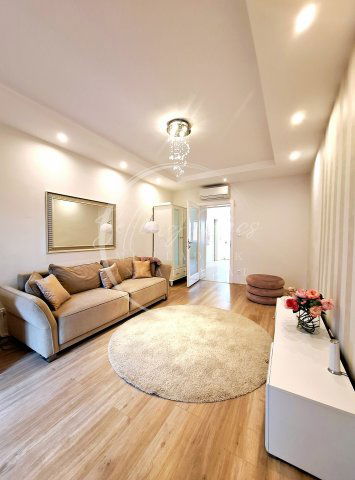 Kiadó téglalakás, albérlet, Pécsett, Perczel Miklós utcában