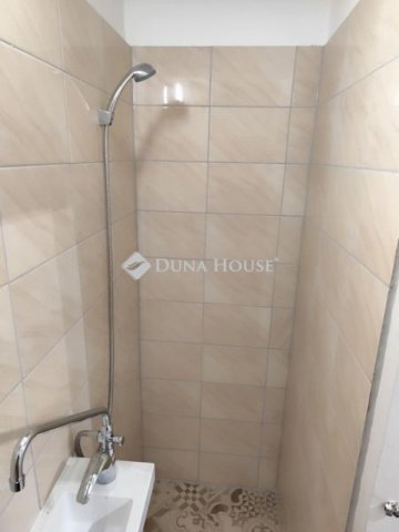 Eladó téglalakás, Budapesten, XIV. kerületben 43.5 M Ft