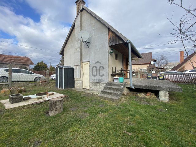 Eladó családi ház, Győrött 34.9 M Ft, 1 szobás