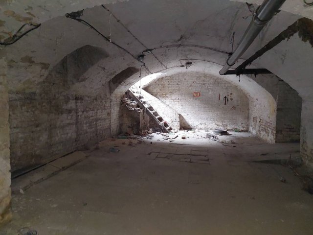 Eladó ipari ingatlan, Budapesten, VIII. kerületben 31.9 M Ft