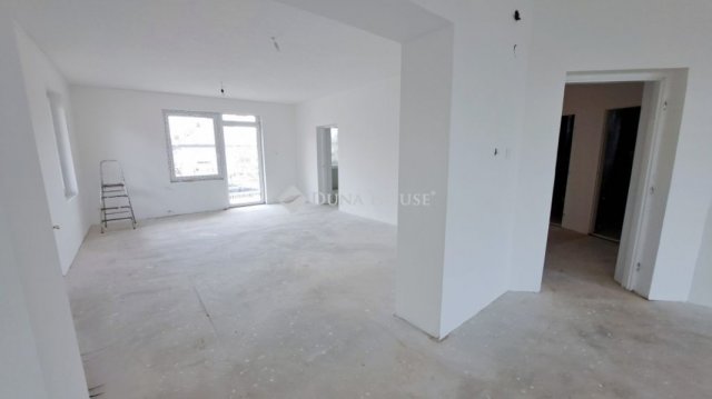 Eladó családi ház, Turán 79 M Ft, 7 szobás