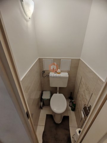 Eladó panellakás, Pécsett 43.9 M Ft, 2 szobás
