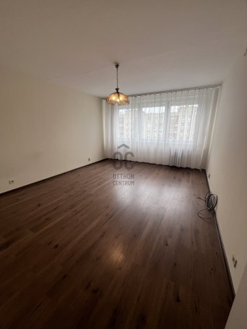 Kiadó panellakás, albérlet, XX. kerületben, Török Flóris utcában