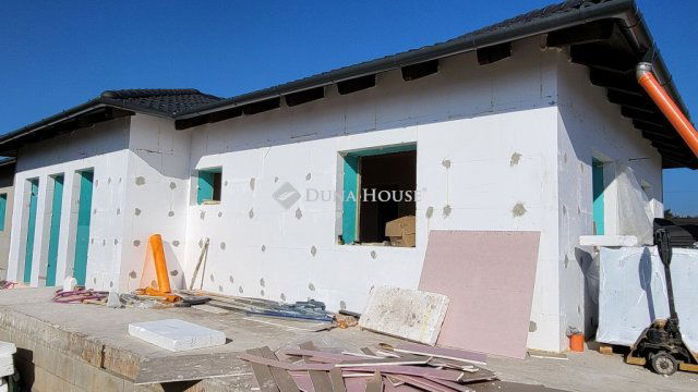 Eladó családi ház, Érden 110 M Ft, 4 szobás