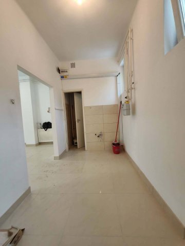 Kiadó üzlethelyiség, Nyíregyházán 220 E Ft / hó