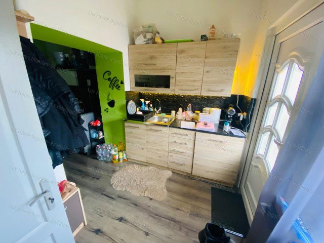 Eladó családi ház, Komáromban 36 M Ft, 1+1 szobás