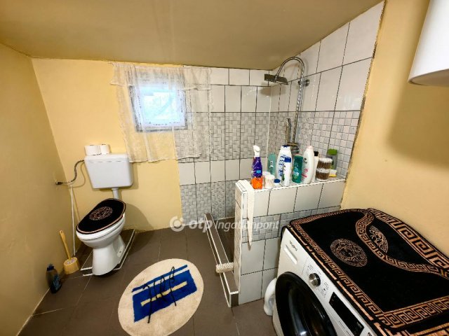 Eladó családi ház, Túrkevén 8.9 M Ft, 1+1 szobás