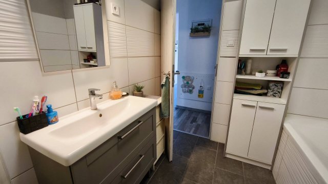 Eladó sorház, Délegyházán 69.99 M Ft, 1+2 szobás