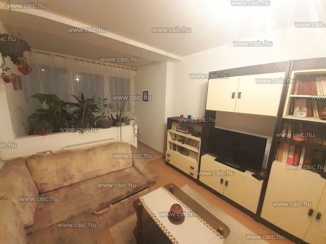 Eladó panellakás, Budapesten, III. kerületben 83.9 M Ft, 3 szobás