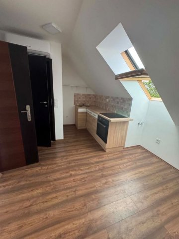 Kiadó téglalakás, albérlet, Debrecenben 170 E Ft / hó, 3 szobás