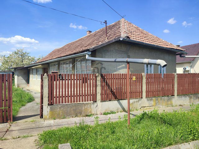 Eladó családi ház, Egyeken 5.9 M Ft, 3 szobás