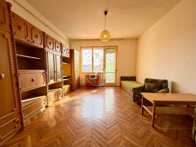 Eladó téglalakás, Szegeden, Mars téren 37.5 M Ft, 1 szobás