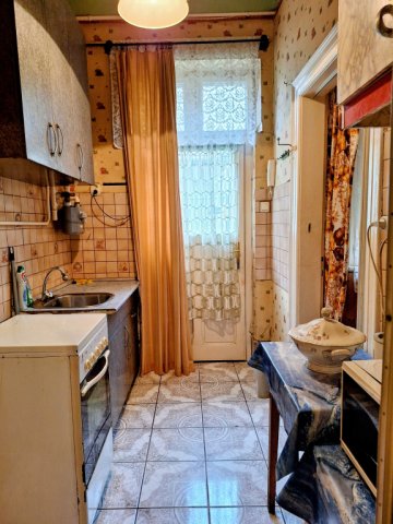 Eladó téglalakás, Budapesten, IV. kerületben, Tinódi utcában