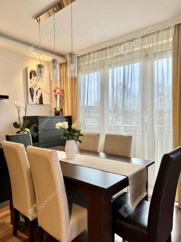 Eladó téglalakás, Szegeden 62.5 M Ft, 2 szobás