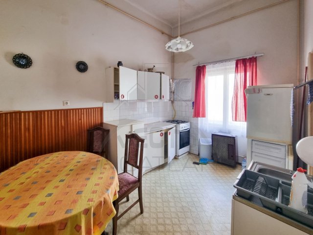 Eladó téglalakás, Szombathelyen 49 M Ft, 3 szobás