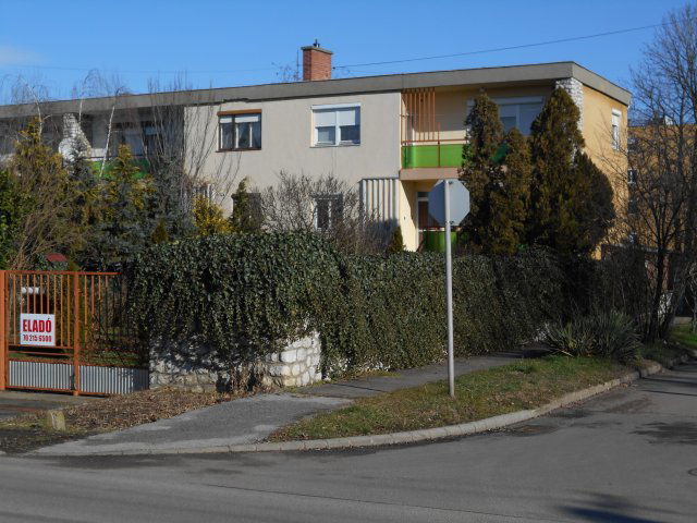 Eladó sorház, Mezőkövesden 39.5 M Ft, 4 szobás