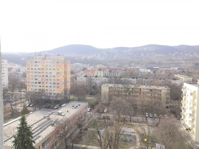 Eladó panellakás, Budapesten, III. kerületben 79.9 M Ft, 2 szobás
