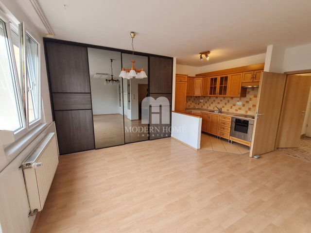 Kiadó téglalakás, albérlet, Székesfehérvárott 170 E Ft / hó