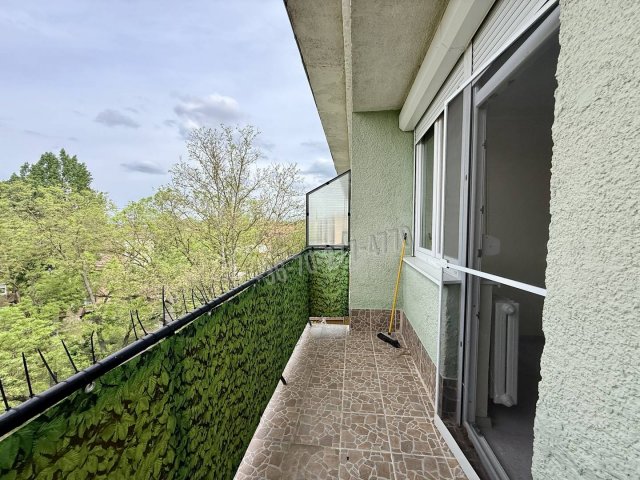 Eladó téglalakás, Oroszlányban, Rákóczi Ferenc úton 29.1 M Ft