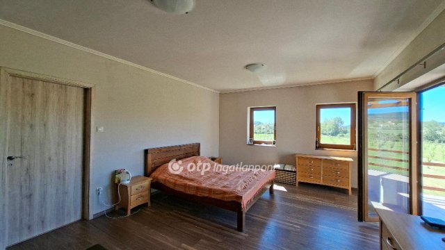 Eladó mezogazdasagi ingatlan, Pécselyen 369 M Ft