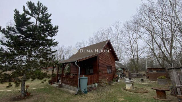 Eladó családi ház, Tápióbicskén 38 M Ft, 3 szobás