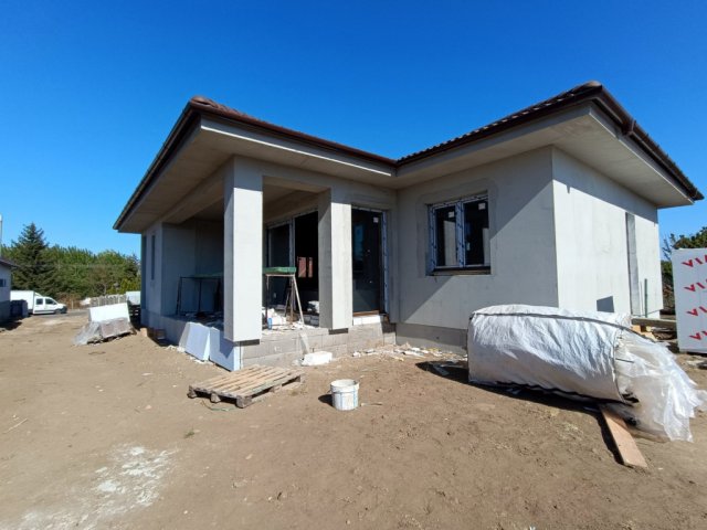 Eladó családi ház, Nyíregyházán 150 M Ft, 3 szobás