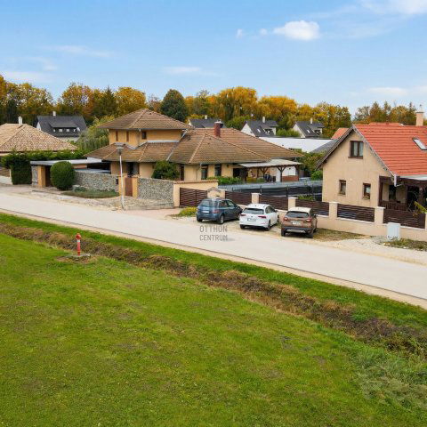 Eladó családi ház, Harkán 159 M Ft, 5 szobás