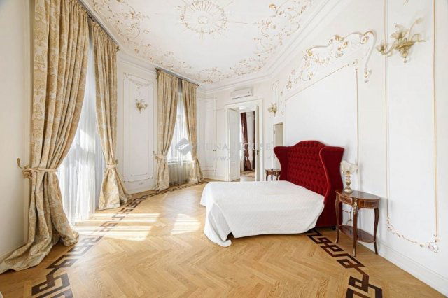 Eladó téglalakás, Budapesten, VI. kerületben 304.15 M Ft