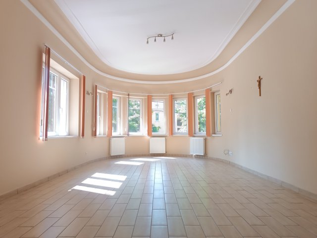 Eladó családi ház, Budapesten, X. kerületben 265 M Ft, 7 szobás