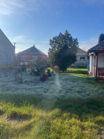 Eladó családi ház, Tiszalúcon 6 M Ft, 2 szobás