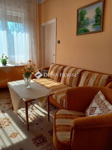 Eladó családi ház, Gödöllőn 152 M Ft, 3+2 szobás