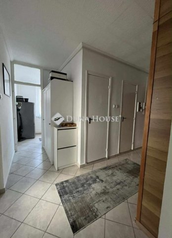 Eladó panellakás, Dabason 62.9 M Ft, 2 szobás